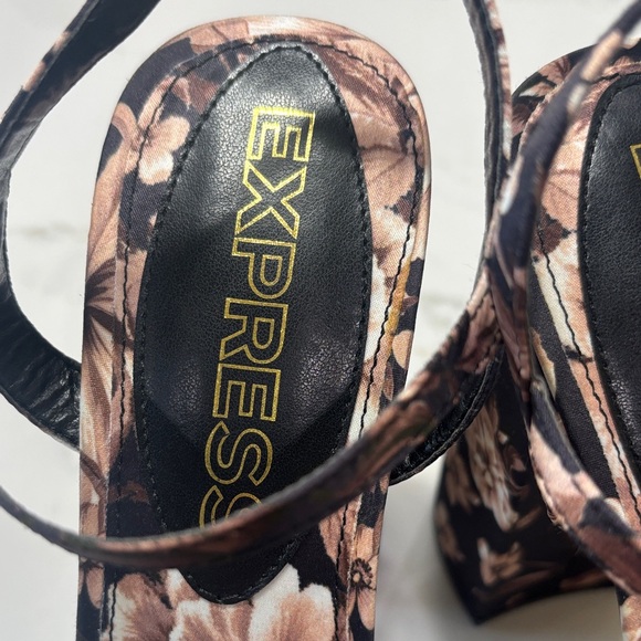 Express Floral Platform Heels - Purple and Cream - Picture 6 of 11